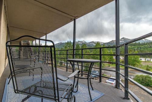 Gold Creek 30w Condo Remodeled On Main St