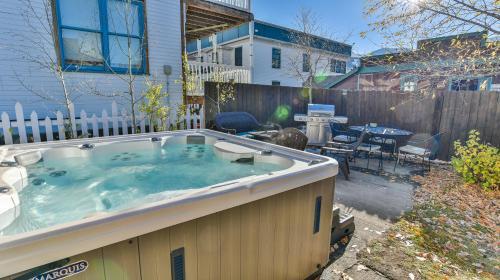 Urban Farmhouse On French