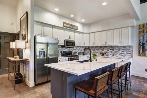 Great Escape Townhouse