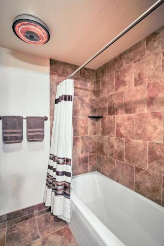 Apartamento Breck Ski-in And Out Studio Steps To Quicksilver Lift!