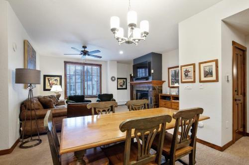 2 Bdr Main St Station Condo - All The Amenities