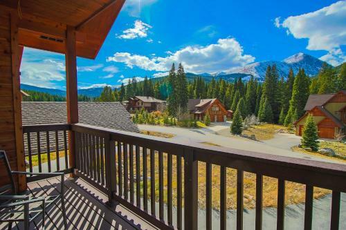 Viking Vista Retreat