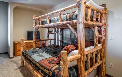 Viking Vista Retreat