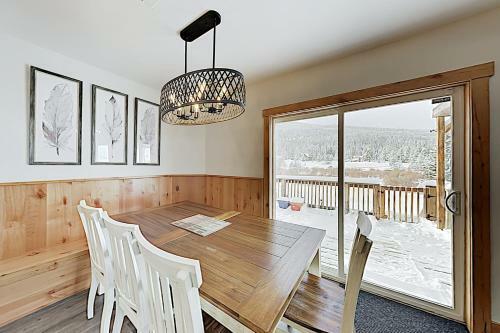 New Listing! Blue River Gem With Mountain-view Deck Home