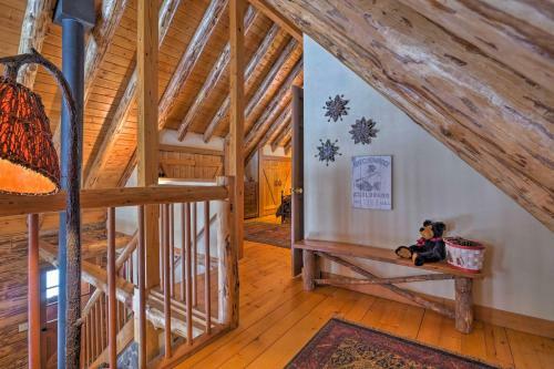 Quintessential Breckenridge Cabin With Hot Tub!