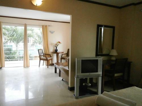 Hotel Beachcomber Resort - Boracay