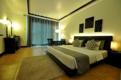 Hotel Boracay Ocean Club Beach Resort