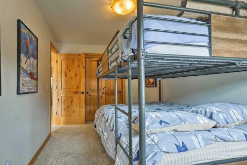 Apartamento Lakefront Dillon Condo With Balcony - Walk Downtown!