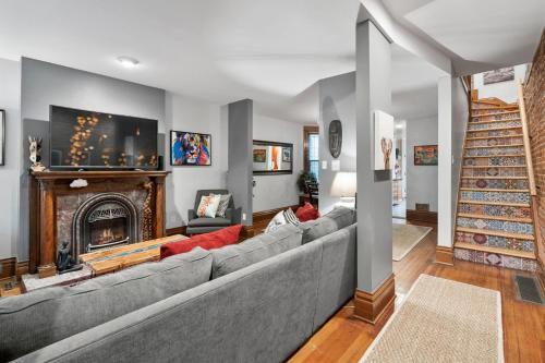 5 Star Cap Hill 3br Patio Garage & Walk Downtown
