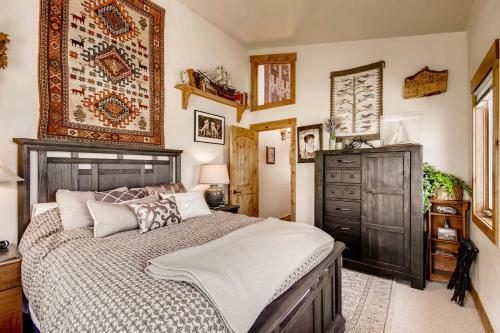 611 Oro Grande By Book By Owner
