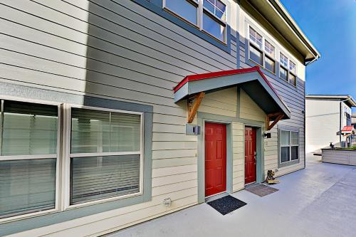 Apartamento Sunny Spacious Mountain Condo - Fireplace & Deck Condo