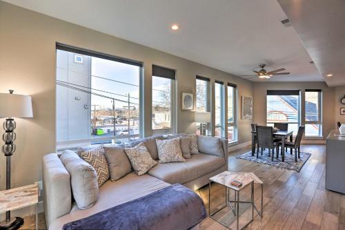 Townhome With Rooftop Deck Walk To Mile High!