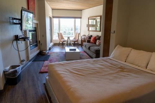 Purgatory Village Studio Deluxe Hotel Room