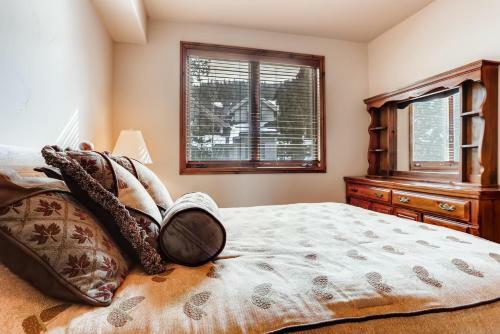 3br Townhome - Walk To Slopes