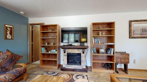 2 Bed 2 Bath Vacation Home In Estes Park