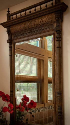 Bed & Breakfast Romantic Riversong Inn