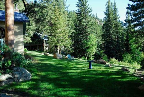 Bed & Breakfast Romantic Riversong Inn