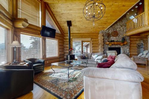 Ultimate Escape In The Rockies Log Home #3150