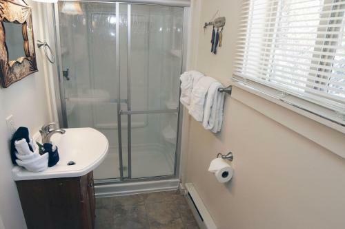Triple R Cottages By Rocky Mountain Resorts
