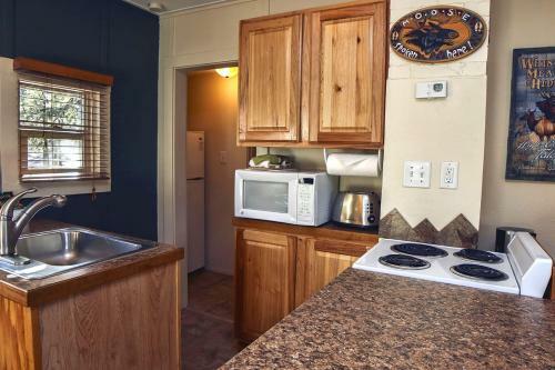 Triple R Cottages By Rocky Mountain Resorts