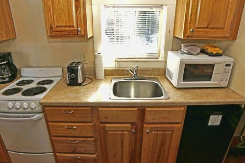 Triple R Cottages By Rocky Mountain Resorts