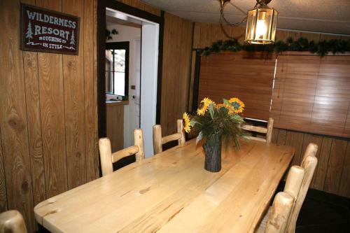 Triple R Cottages By Rocky Mountain Resorts
