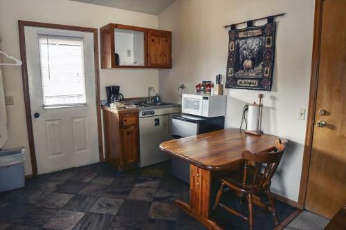 Lazy R Cottages By Rocky Mountain Resorts