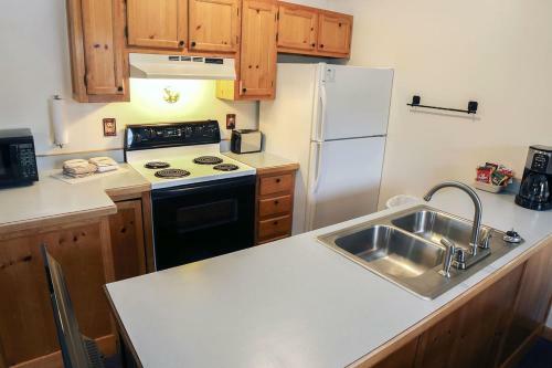 Lazy R Cottages By Rocky Mountain Resorts