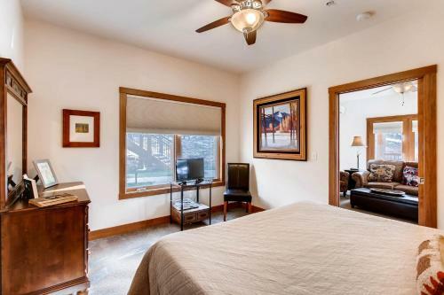 Villa Black Canyon Inn Unit F4