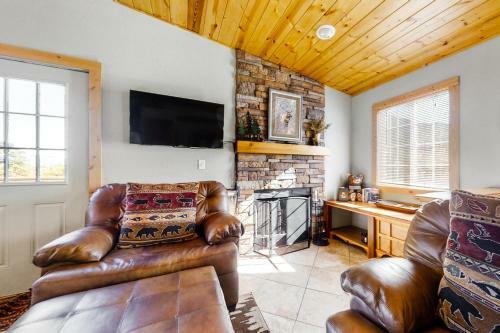 Rocky Mountain Sunshine Cabin