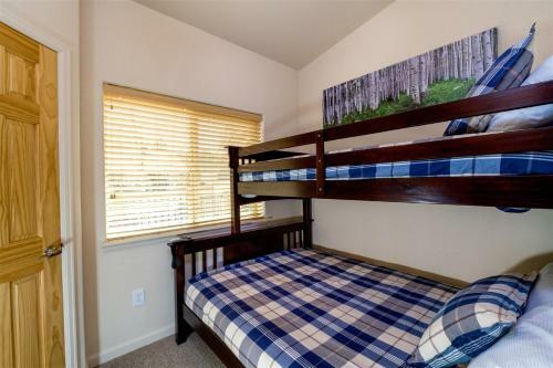 Unit 136 Longs Peak Upper Level