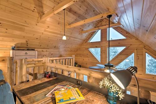 Cozy Log Cabin Less Than 2 Miles To Downtown Evergreen!