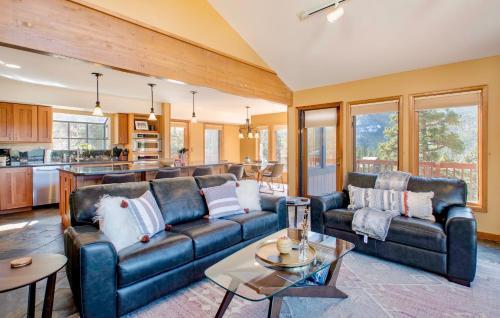Reverie Luxury Home At Windcliff Condo