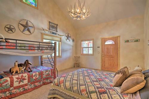 Log Cabin With Mountain Views About 30mi To Pikes Peak
