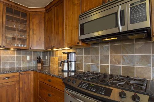 Apartamento Cozens Pointe D301 Condo