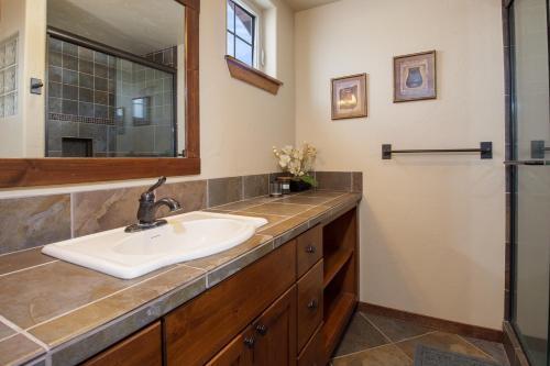 Apartamento Cozens Pointe D301 Condo