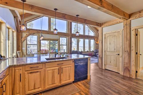 Secluded Cabin With Views 8 Mi To Winter Park!