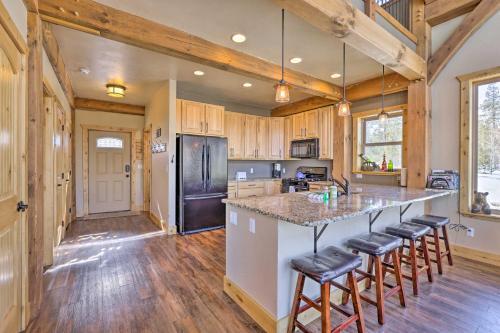 Secluded Cabin With Views 8 Mi To Winter Park!