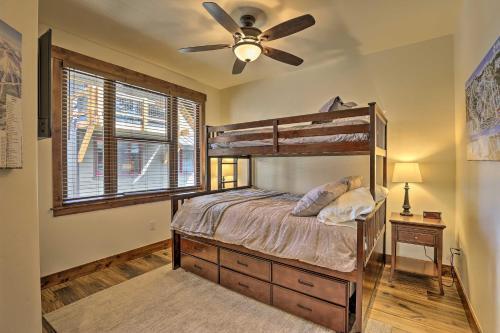 Upscale Getaway With Hot Tub, Walk To Main St