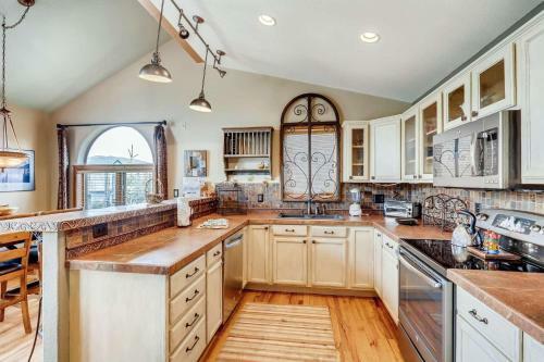 Large Townhome On Lake Dillon Path