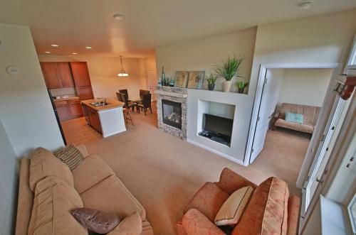 Lodge At Ten Mile