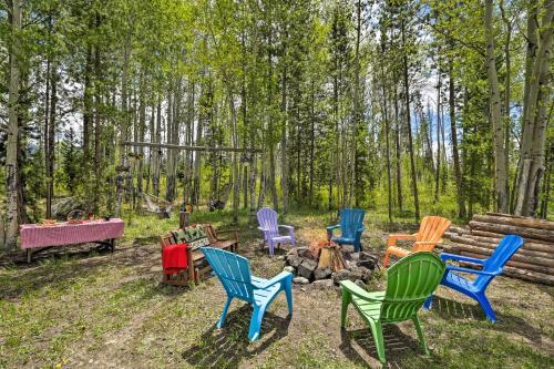 Rocky Mtn Retreat With Balcony, Fire Pit And Grill!