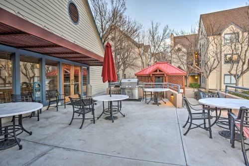 Cozy Condo With 2 Suites In Denver Tech Center!