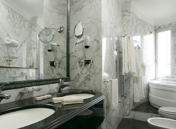 Hotel Capitol World Class
