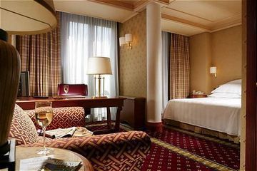 Hotel Capitol World Class