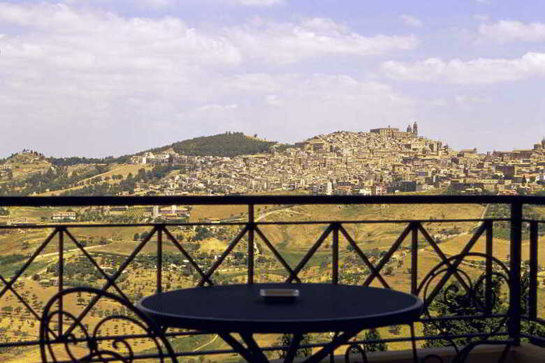 Hotel NH Caltagirone Villa San Mauro