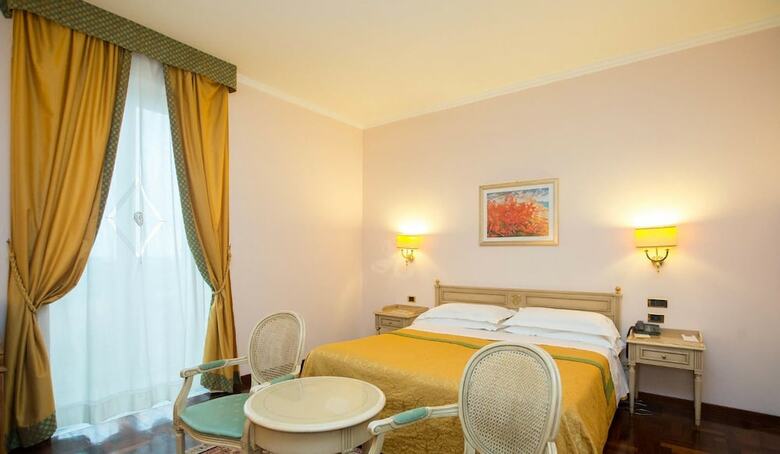 Grand Hotel Villa Politi