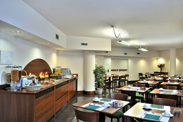 Hotel Re