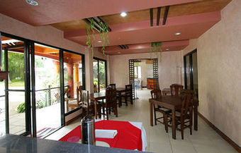 Posada Coco Grove Tourist Inn