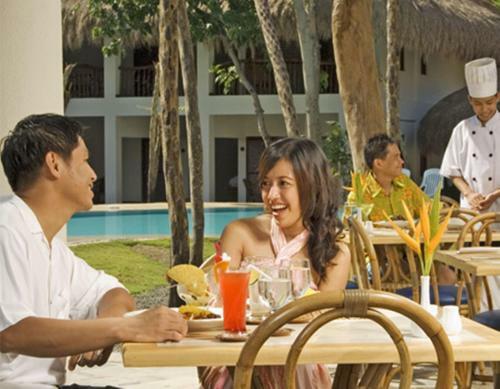 Hotel Maribago Bluewater Beach Resort